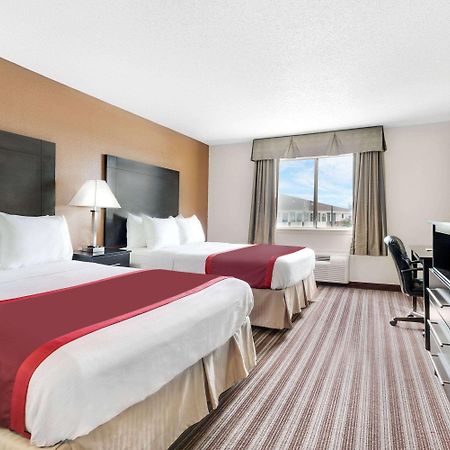 Days Inn & Suites By Wyndham Dallas Exterior foto